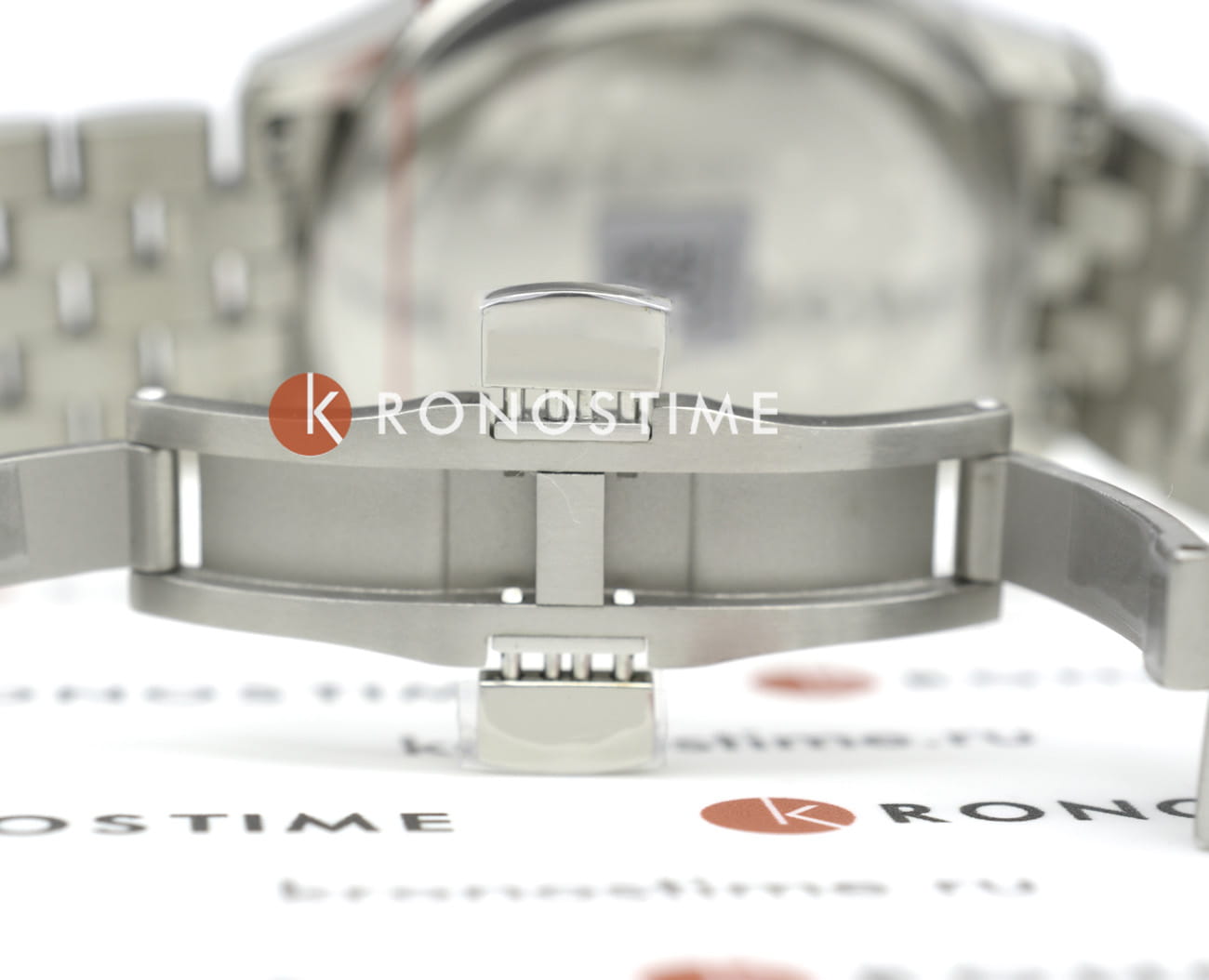 Certina Certina DS-8 Chrono C045.417.44.011.00 кварцевые мужские часы часы крупный план белый циферблата