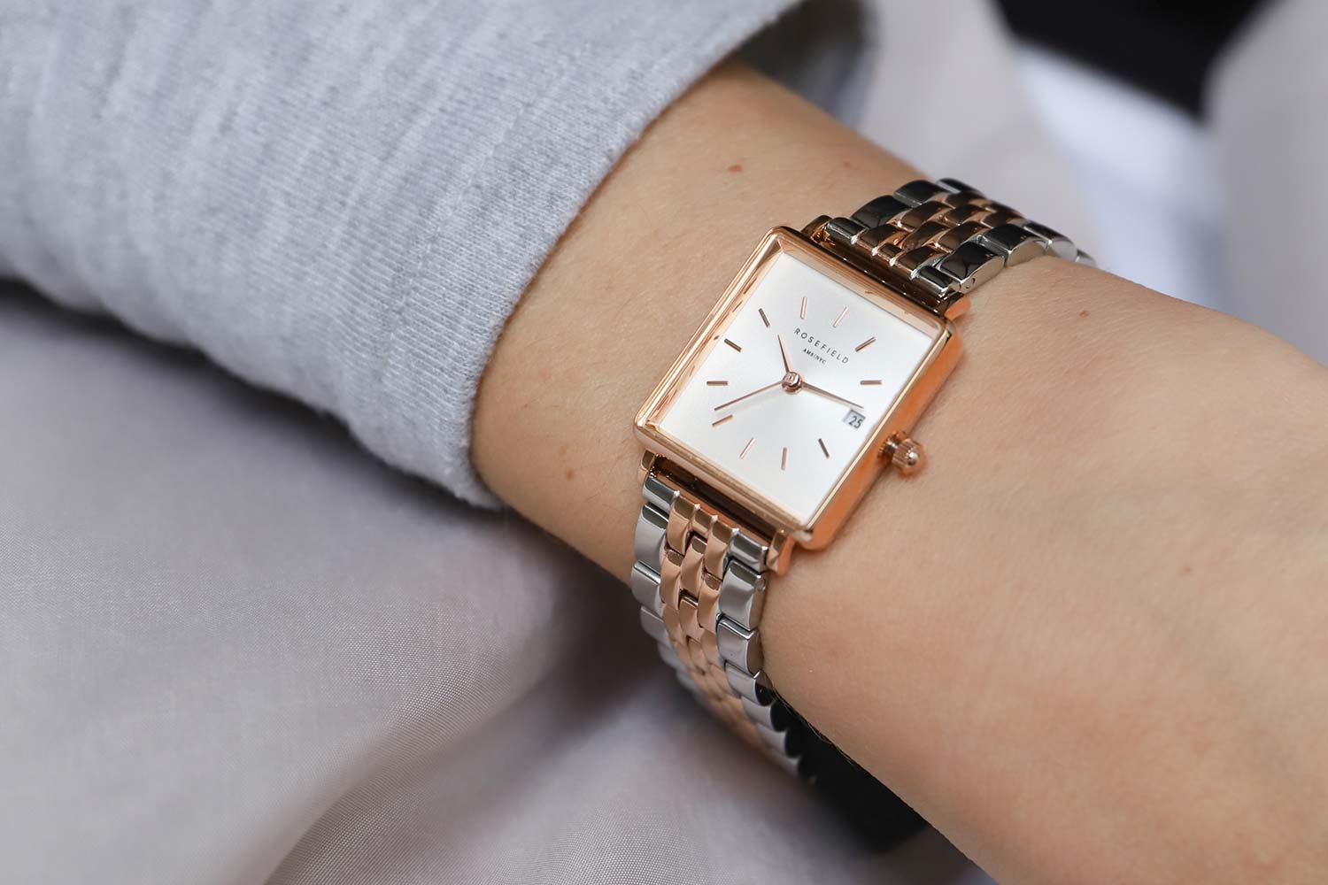 Rosefield QMWSSR-Q024 женские часы застежка крупным планом