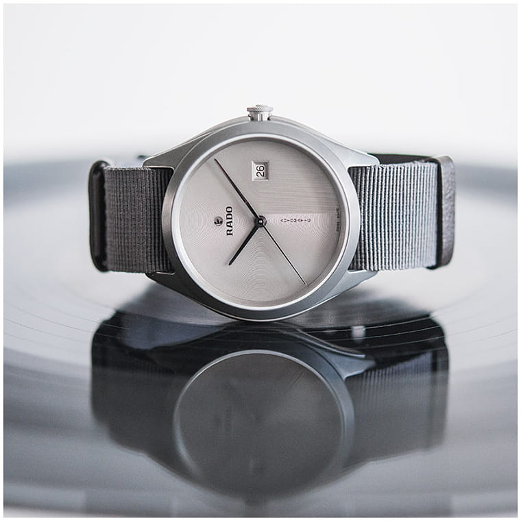 Rado Rado Hyperchrome R32069115, hyperchrome швейцария мужские часы на браслете нейлон боковой вид