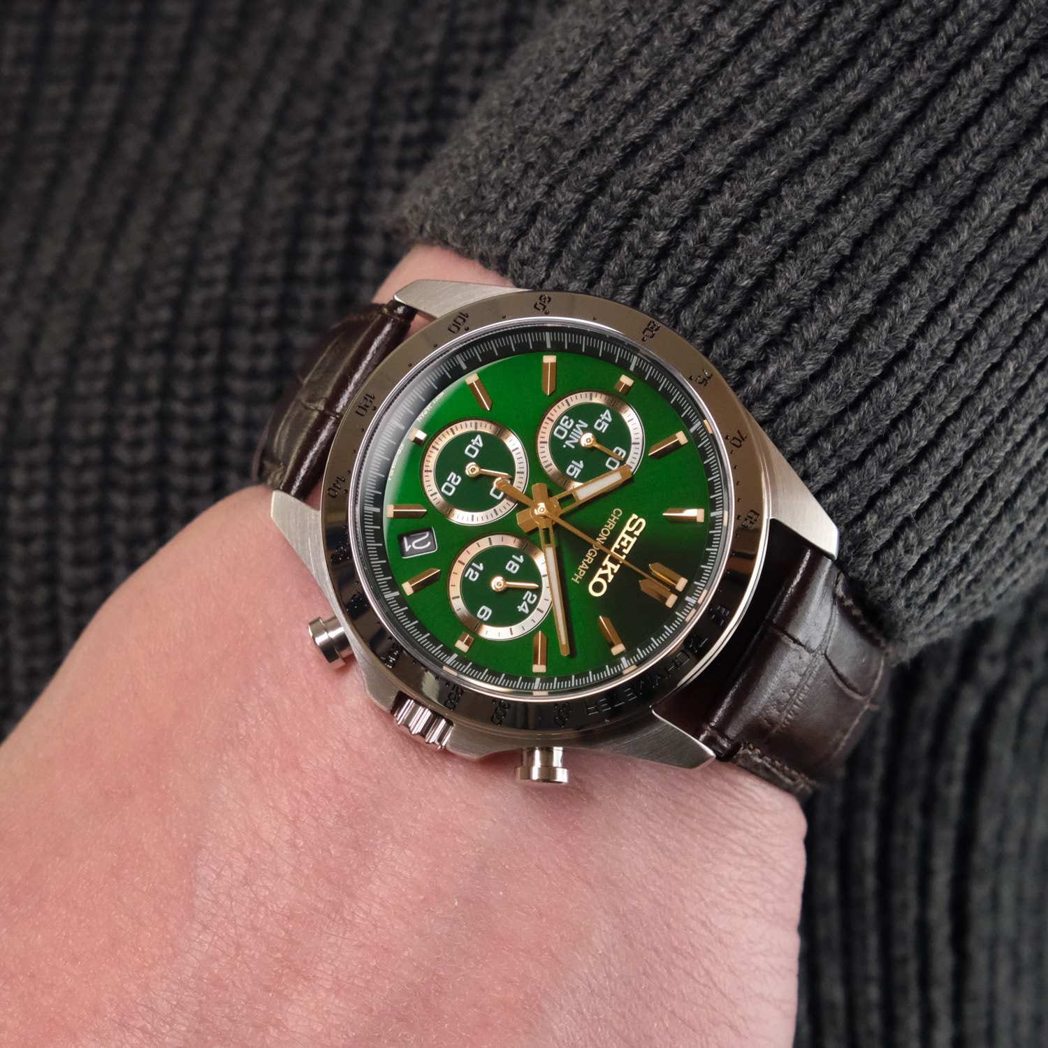 Seiko Seiko Spirit Chronograph SBTR017  - задняя крышка сталь металл корпуса, япония часы