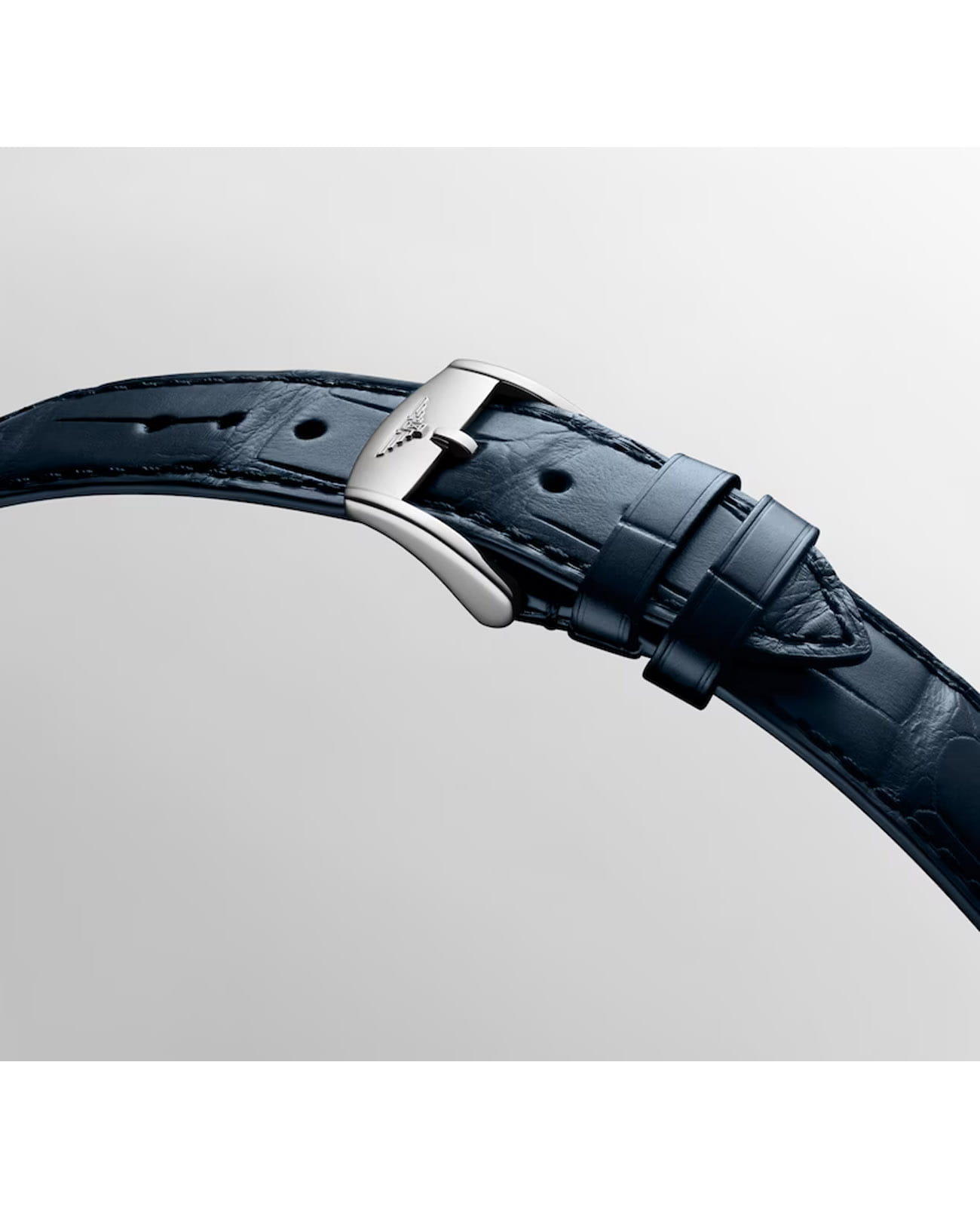 Longines L48154922 мужские часы застежка крупным планом