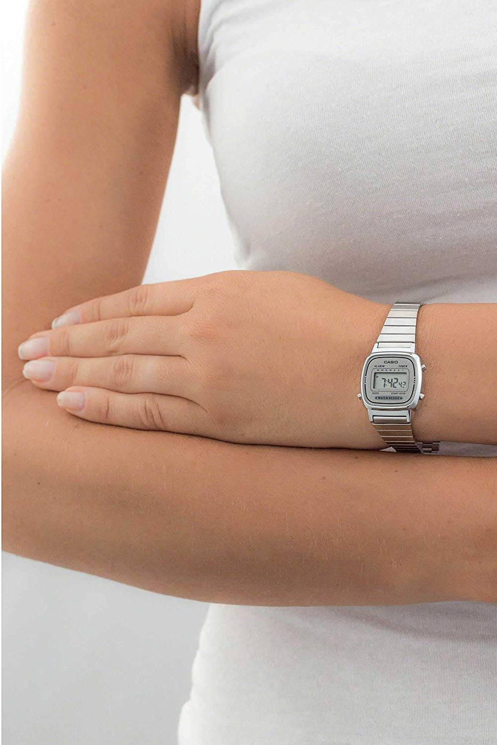 Casio Casio Vintage LA670WEA-7E , наручные женские часы фото под углом