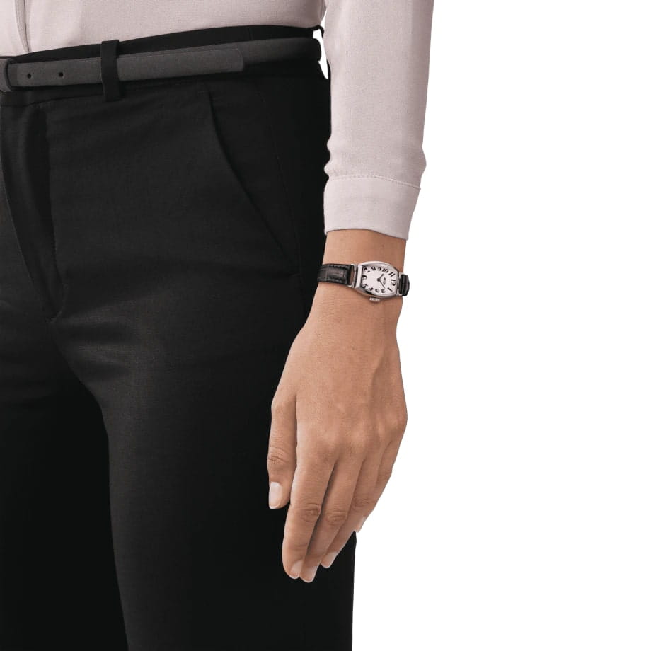 Tissot Tissot Heritage Porto Small Lady T128.109.16.032.00 , наручные женские часы фото под углом