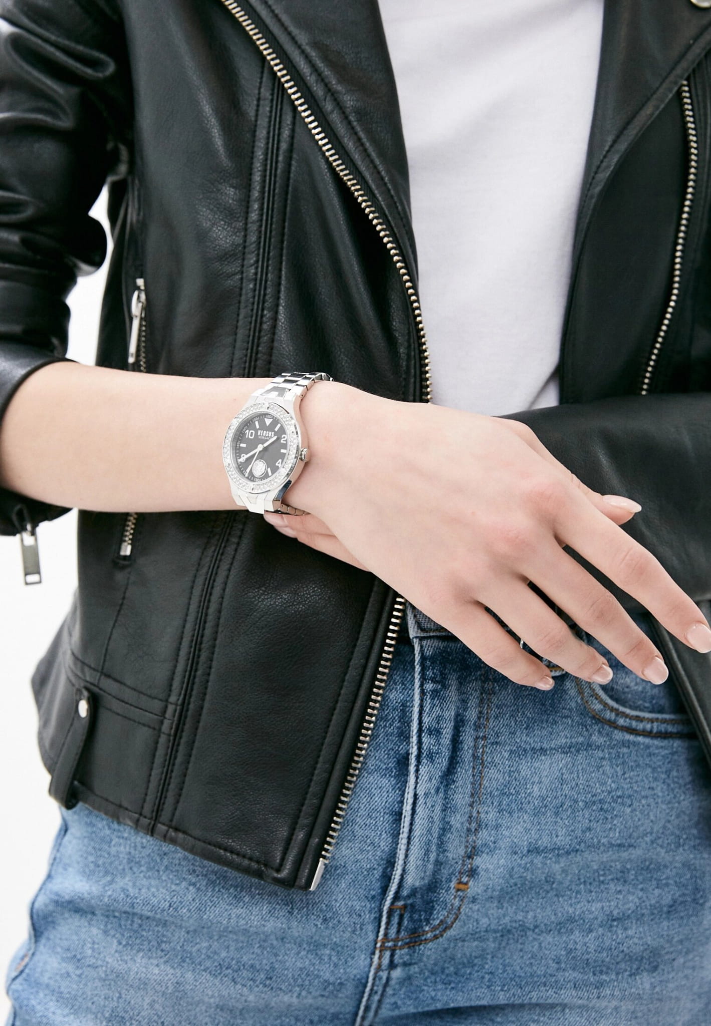 Versus Versace VSPVO0520 , наручные женские часы фото под углом