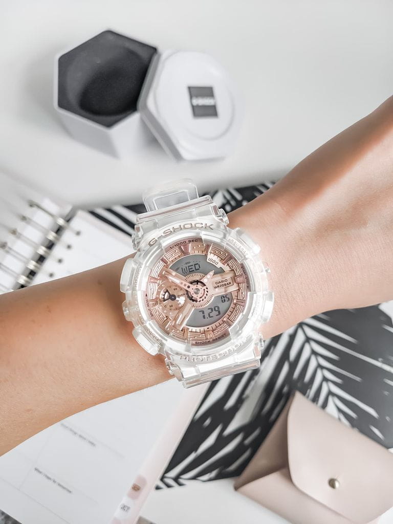 Casio Casio G-Shock GMA-S110SR-7A , наручные женские часы фото под углом