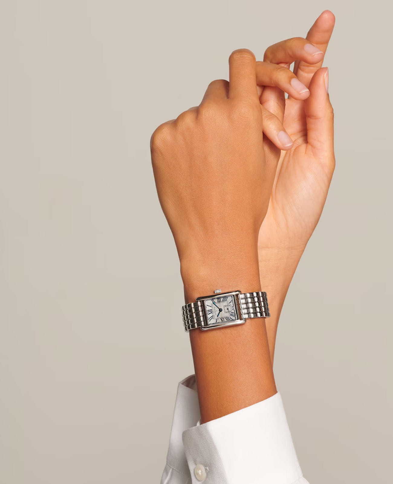 Longines Longines DolceVita L5.200.4.71.6 кварцевые женские часы часы крупный план серебристый циферблата