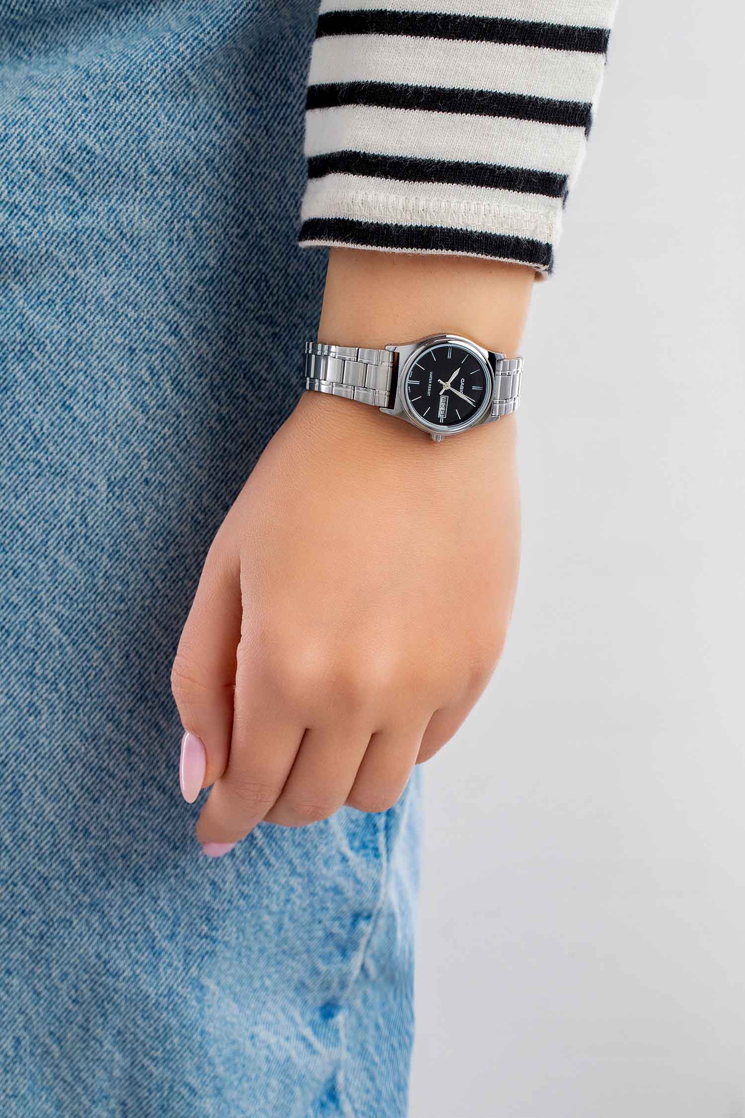 Casio Casio Collection LTP-V006D-1B2 , наручные женские часы фото под углом