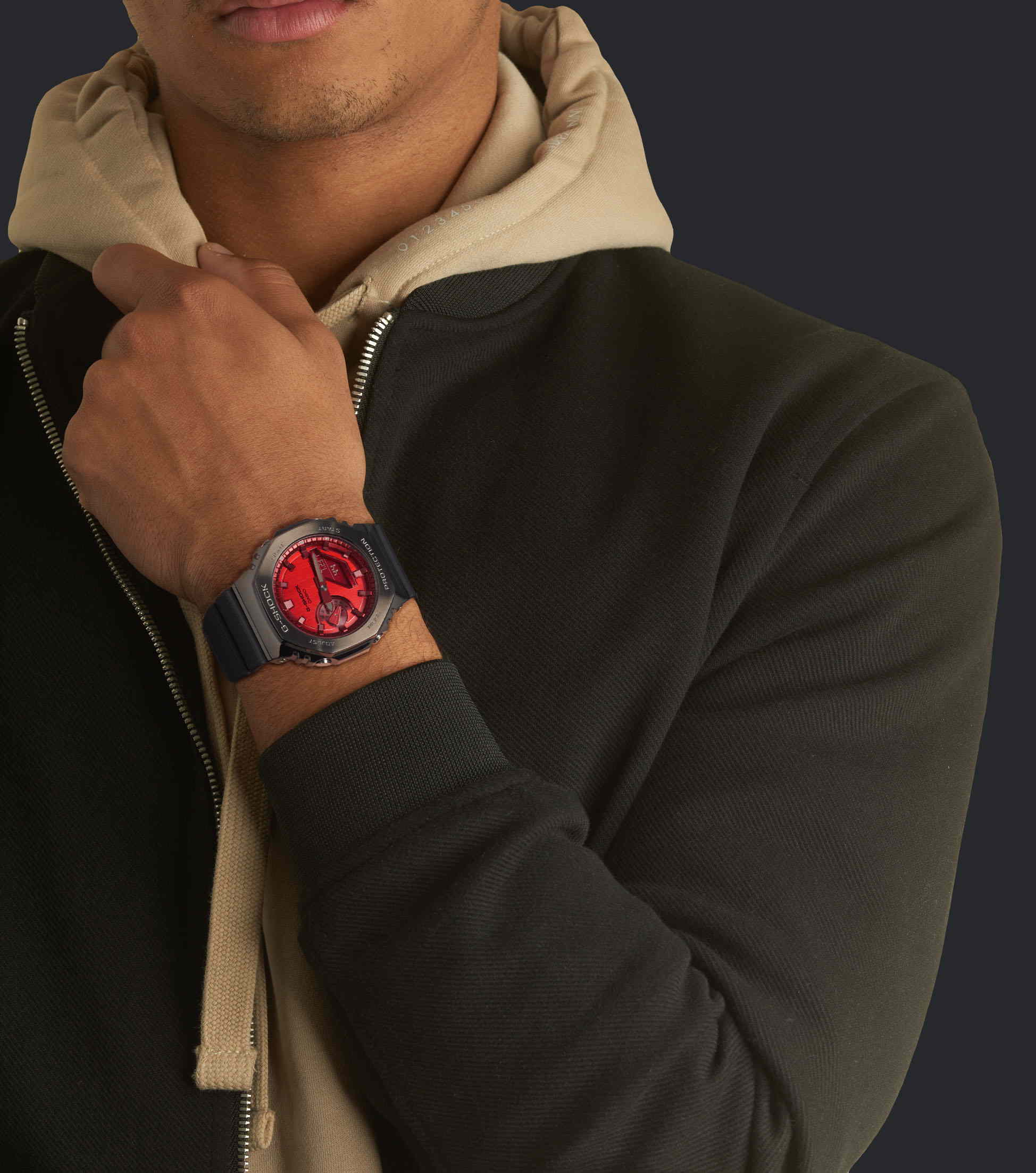 Casio Casio G-Shock GM-2100B-4ADR (GM-2100B-4A) GM, наручные мужские часы фото под углом