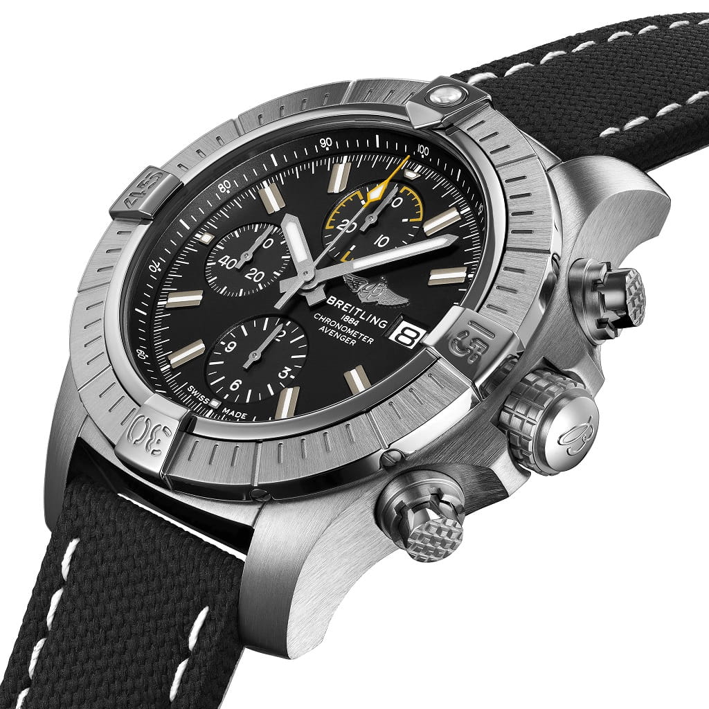 Breitling Breitling Avenger Chronograph 45 A13317101B1X1 , наручные мужские часы фото под углом