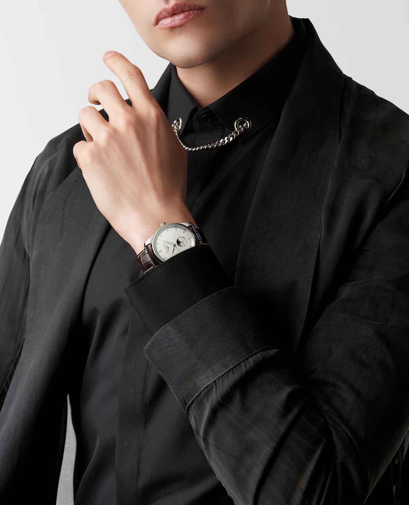 Оригинальные часы Longines Longines Master Collection L2.919.4.77.3  механические калибр механизма l899 общий вид