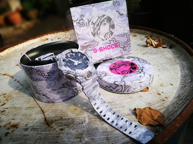 Casio Casio G-Shock GA-700CG-7A, g-shock япония мужские часы на браслете пластик боковой вид