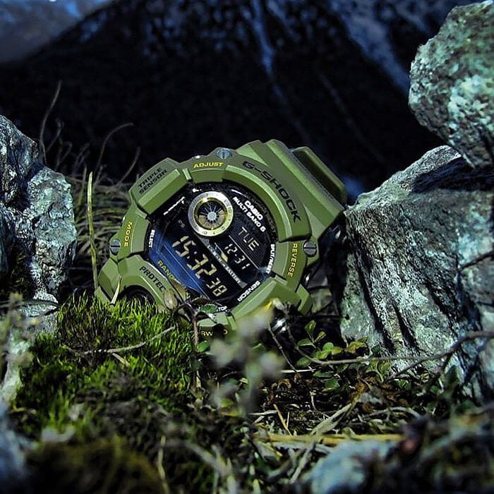 Casio GW-9400-3E мужские часы застежка крупным планом