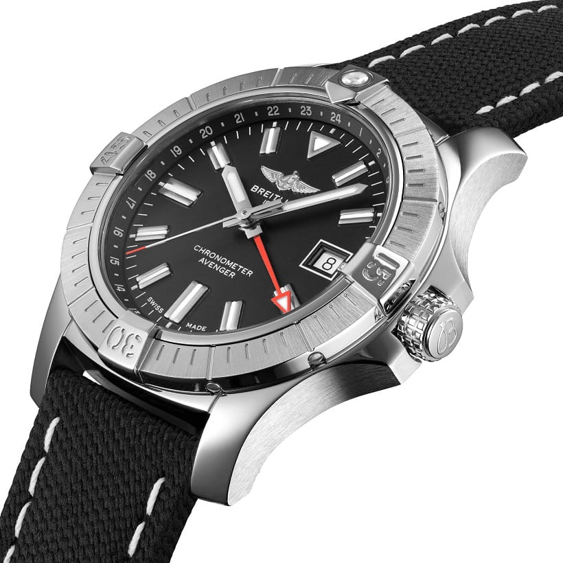 Breitling Breitling Avenger Automatic GMT 43 A32397101B1X2 , наручные мужские часы фото под углом