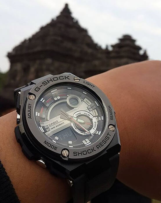 Casio Casio G-Shock GST-210B-1A, g-shock япония мужские часы на браслете полимер боковой вид