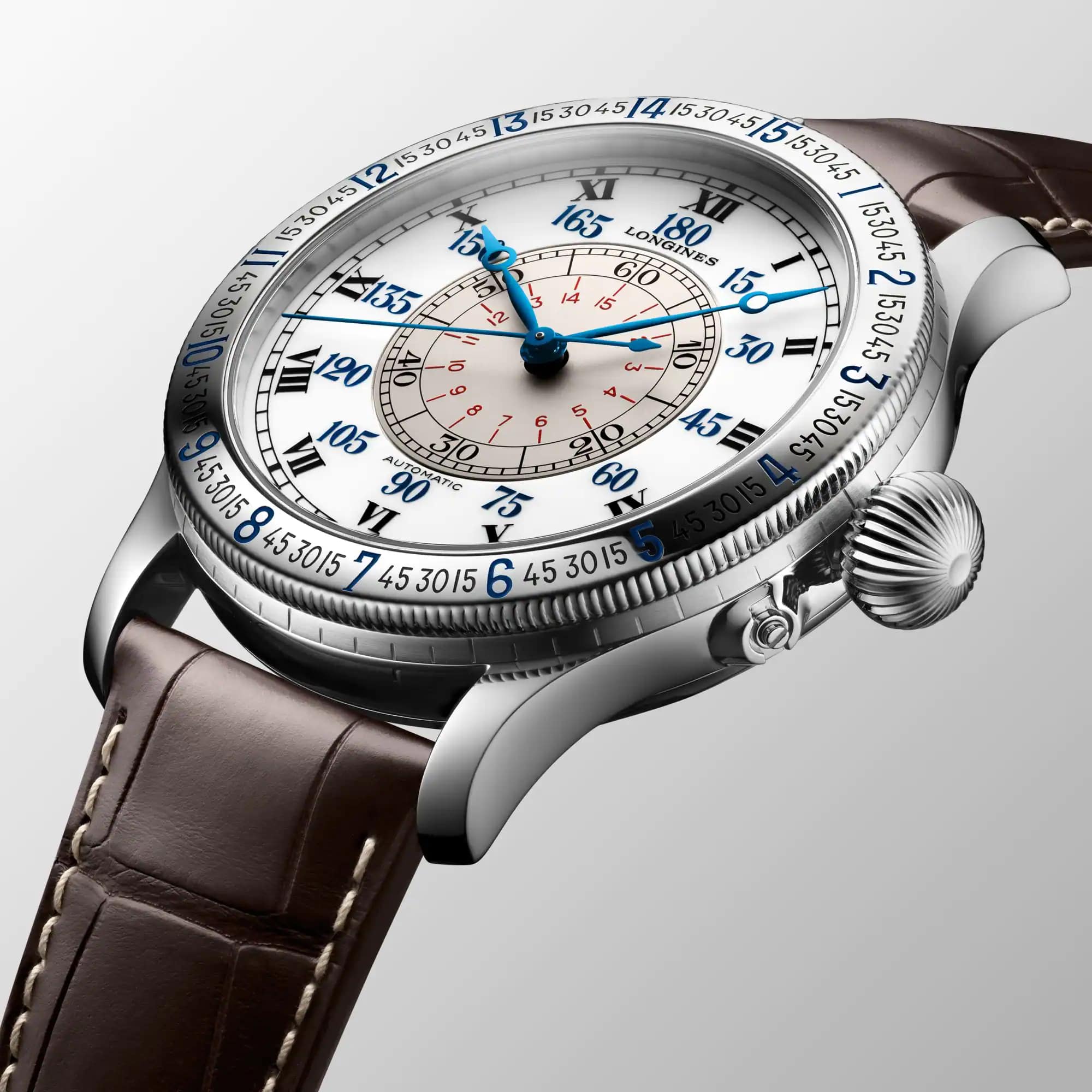 Longines Longines The Lindbergh Hour Angle Watch L2.678.4.11.0 механические мужские часы часы крупный план белый циферблата
