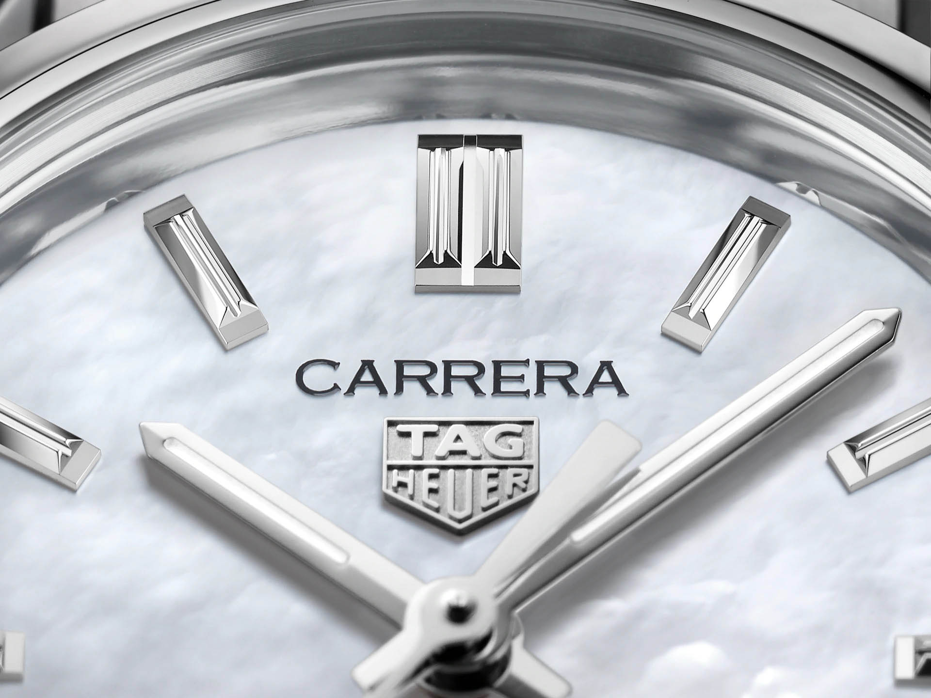 TAG Heuer TAG Heuer Carrera WBN2410.BA0621 , наручные женские часы фото под углом