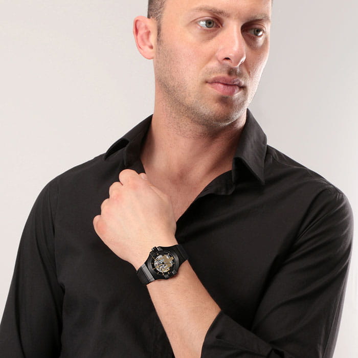 Maserati Maserati AQUA EDITION R8821108036 механические мужские часы часы крупный план черный циферблата