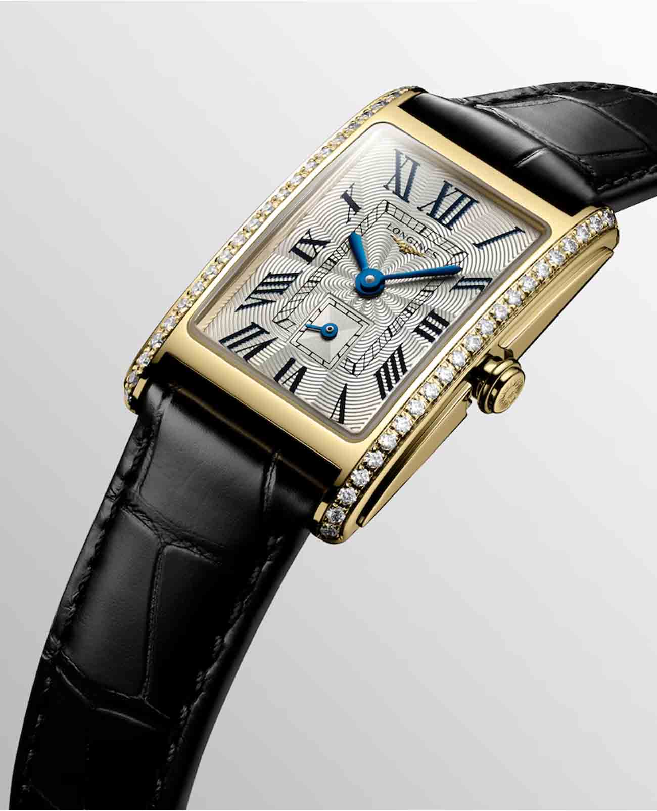 Longines L52557710 женские часы застежка крупным планом