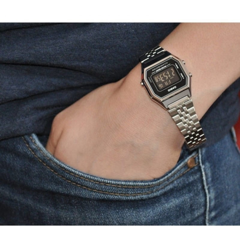 Casio Casio Vintage LA680WA-1BDF (LA680WA-1B) , наручные женские часы фото под углом