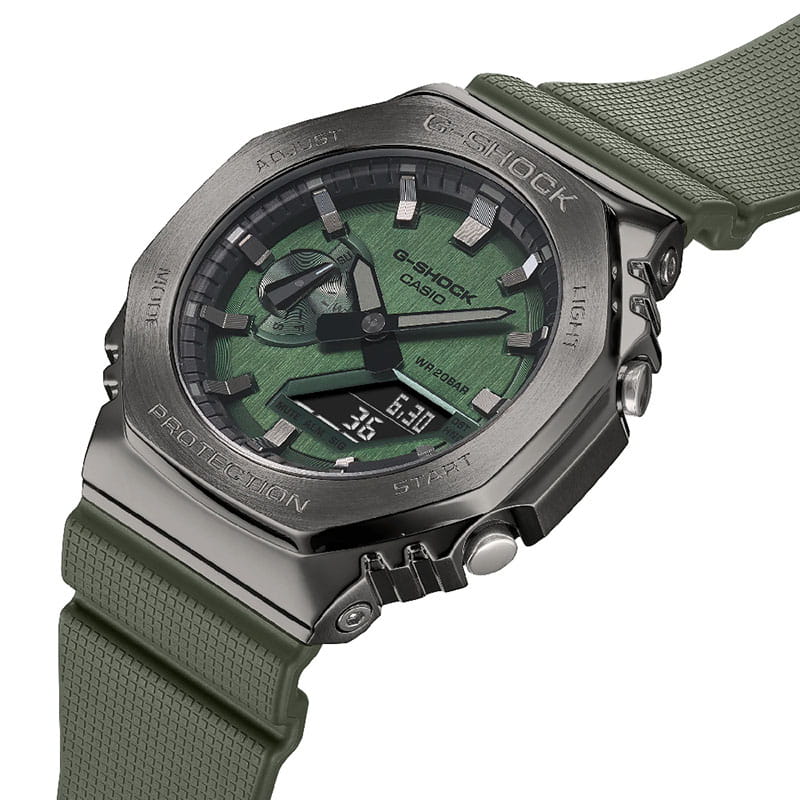 Casio Casio G-Shock GM-2100B-3AER (GM-2100B-3ADR), g-shock япония мужские часы на браслете полимер боковой вид