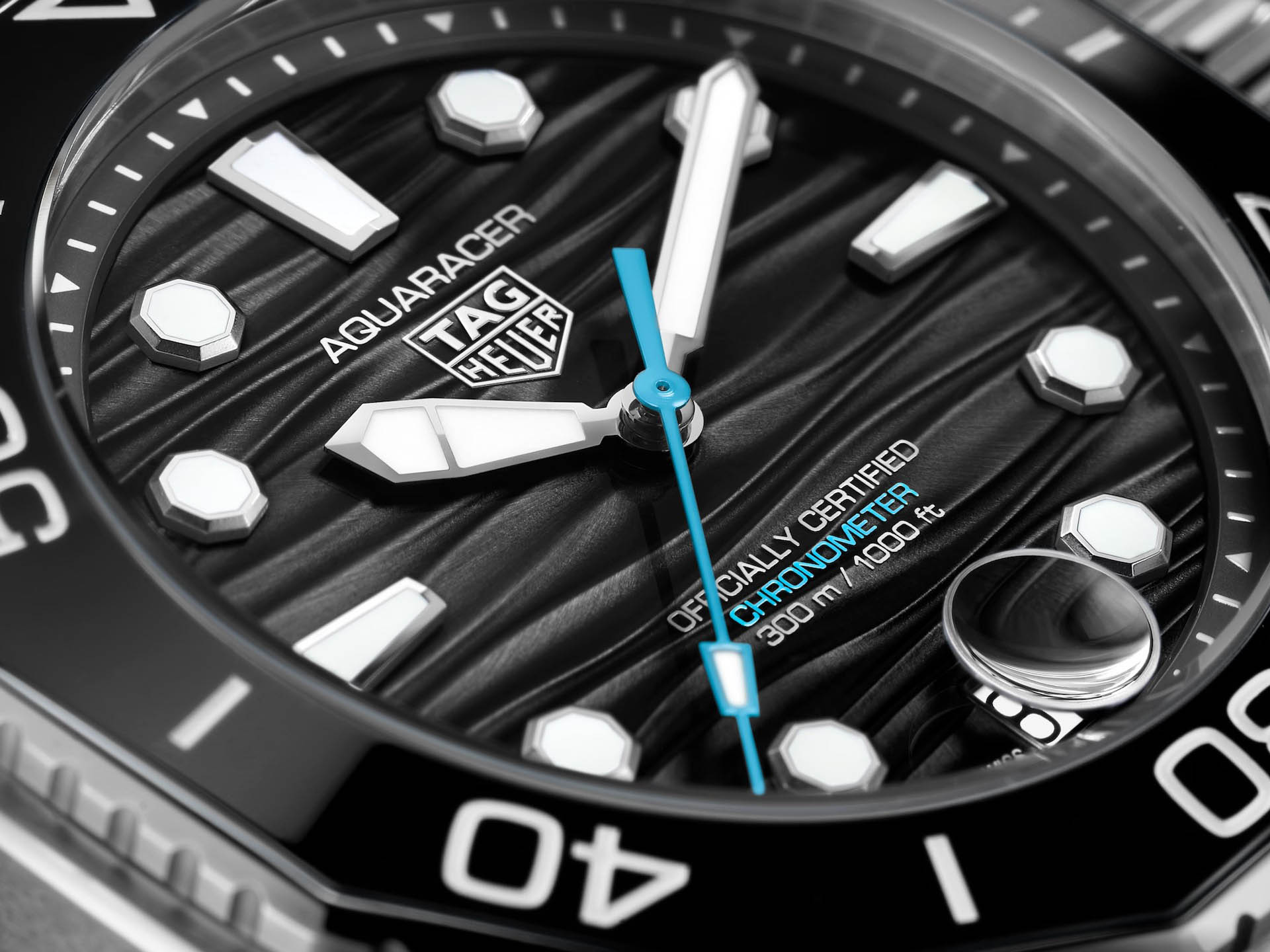 TAG Heuer TAG Heuer Aquaracer Professional 300 Date WBP5110.FT6257 , наручные мужские часы фото под углом
